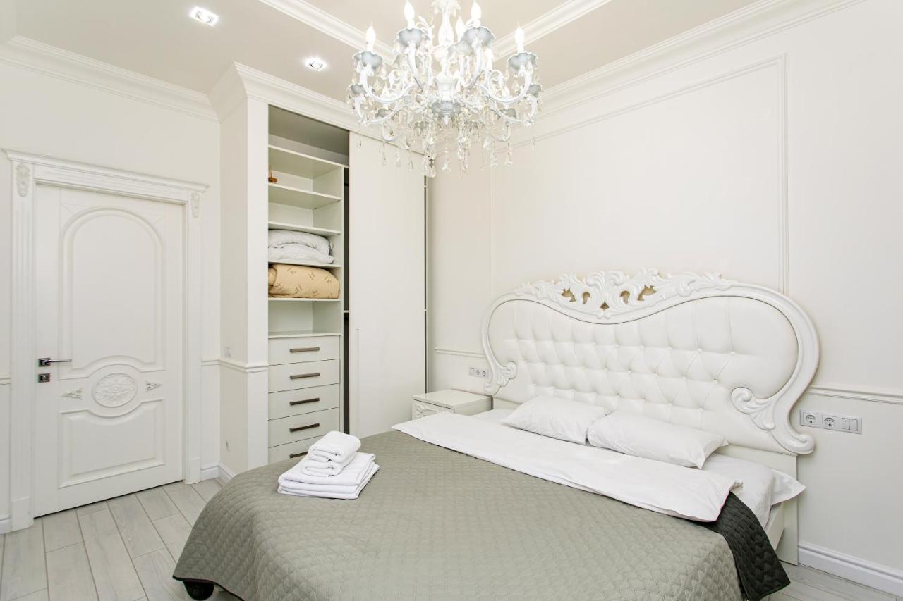 Petrovdom Apartments 10-353 In Rc Central Park, 7 John Mccain Street Kiev Dış mekan fotoğraf