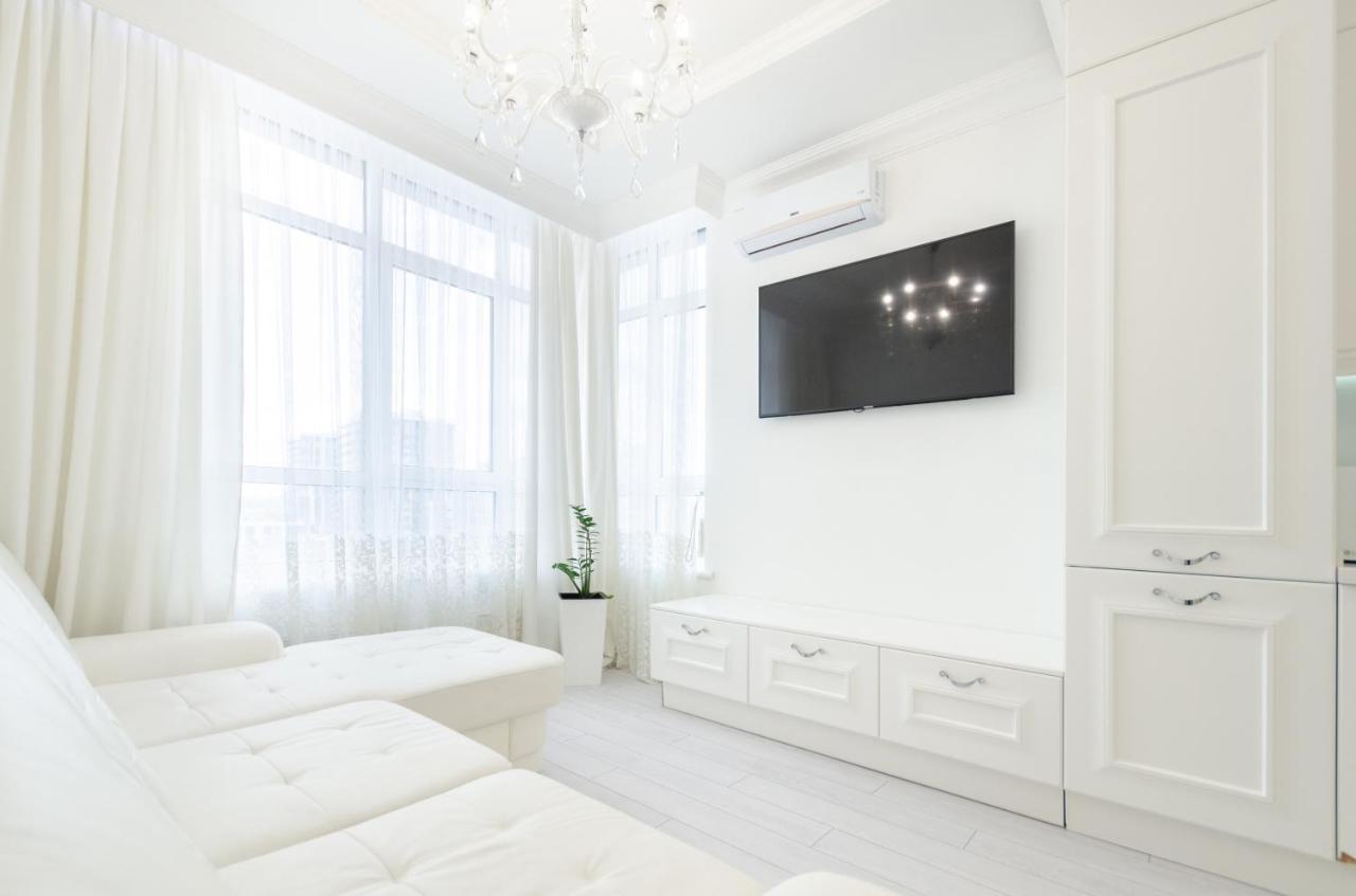 Petrovdom Apartments 10-353 In Rc Central Park, 7 John Mccain Street Kiev Dış mekan fotoğraf
