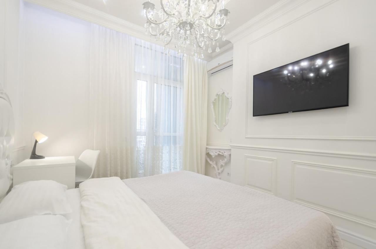 Petrovdom Apartments 10-353 In Rc Central Park, 7 John Mccain Street Kiev Dış mekan fotoğraf